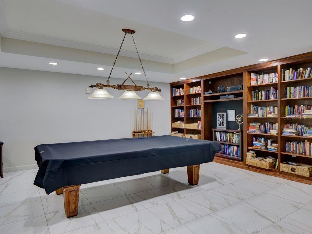 Community pool table
