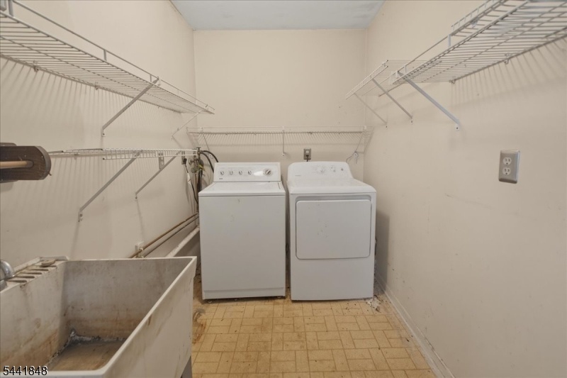 washer & dryer