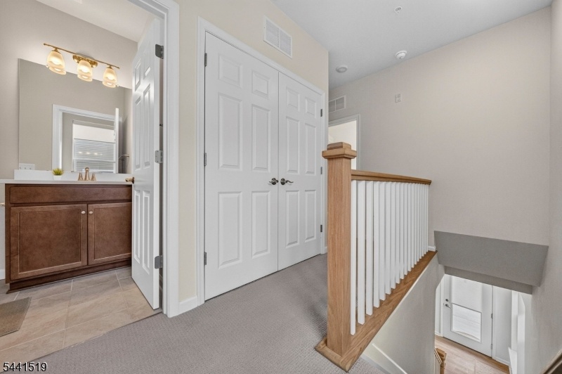 2nd Floor Landing