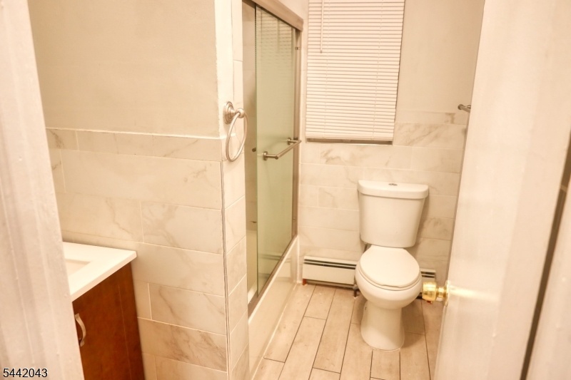 Unit 1 Bathroom