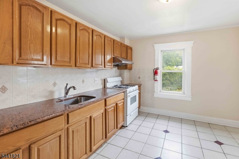 Kitchen-unit 1