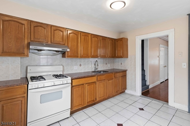 Kitchen unit 2