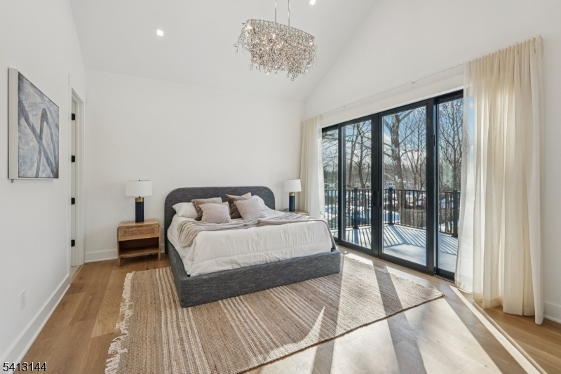 MASTER-BEDROOM