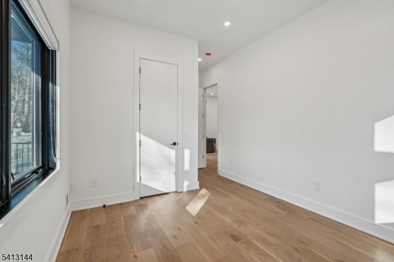 ROOM 2