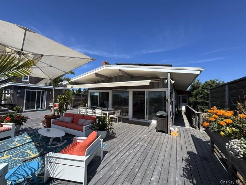 Main deck facing the house
