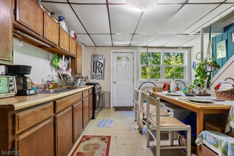 Kitchen Unit 2