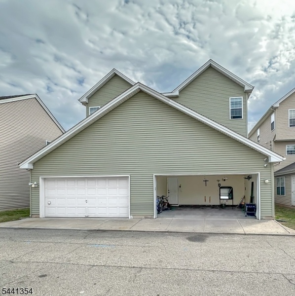 2-Car Garage