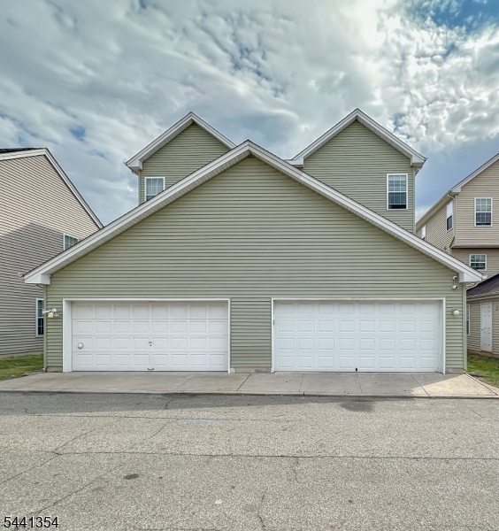 2-Car Garage
