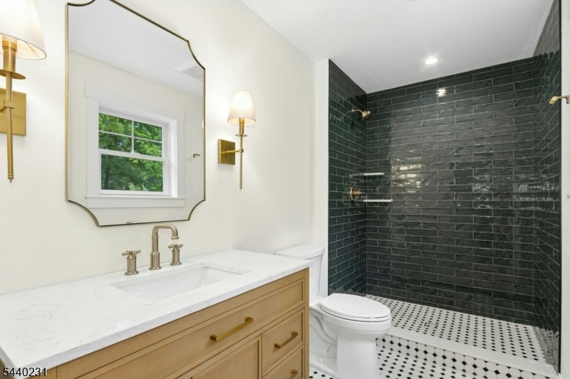 En Suite Bathroom