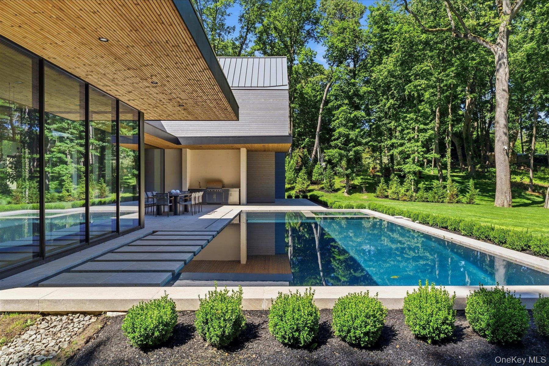 Resort style swimming pool with spa