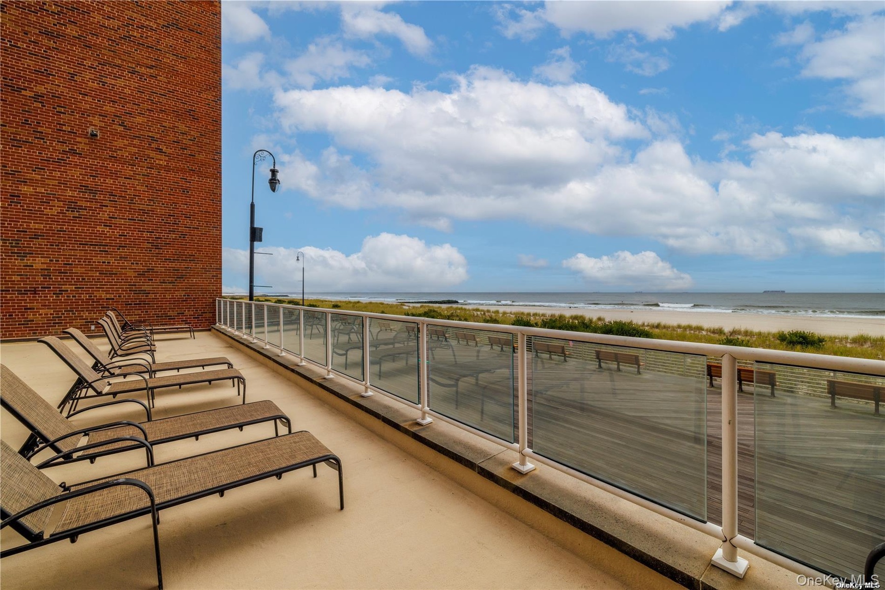 Sundeck with stunning views!