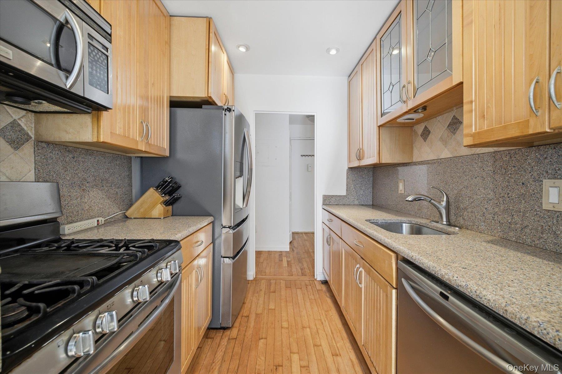 Gas Cooking and Stainless Steel