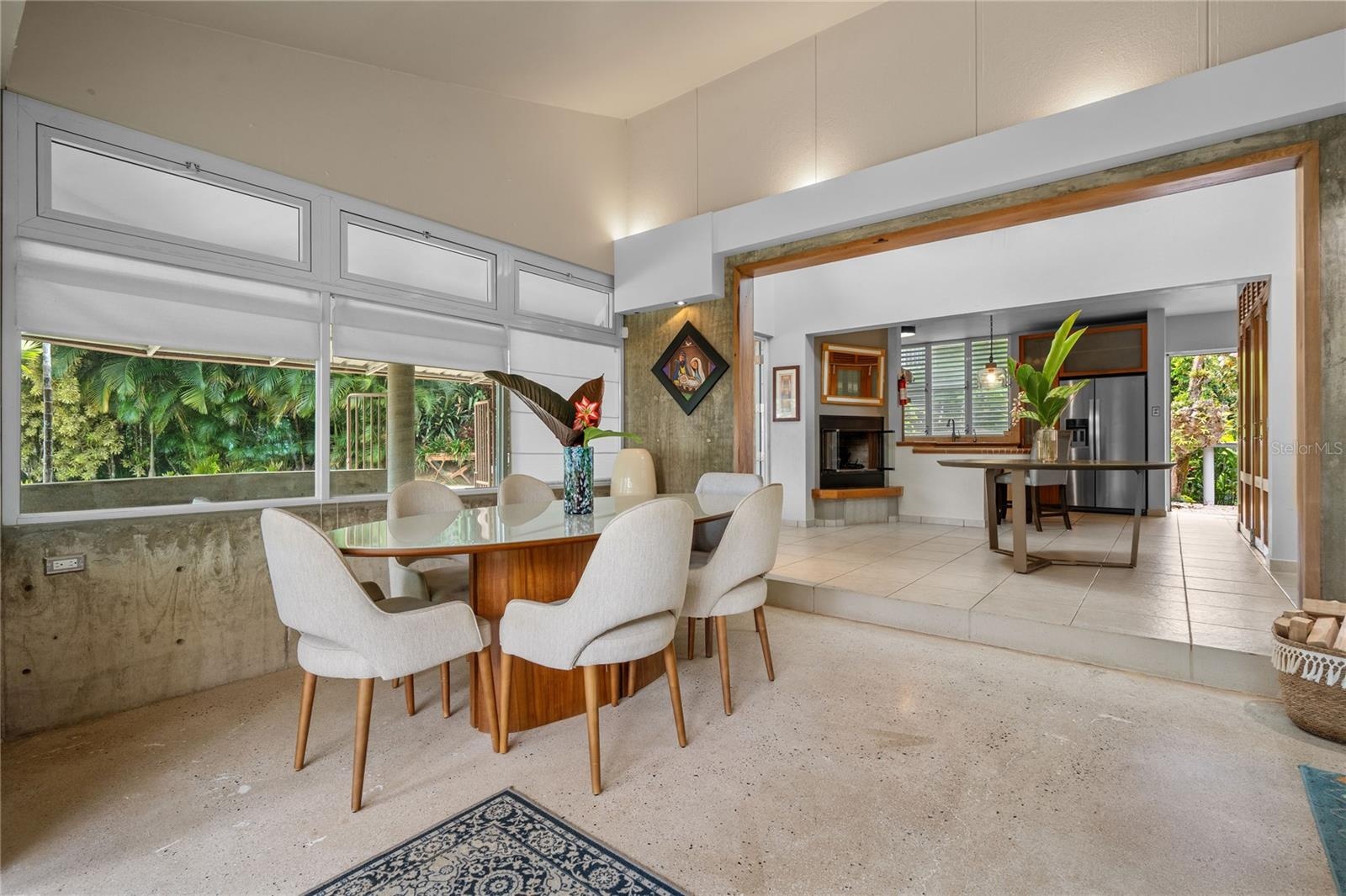 Main Residence - Dining Area