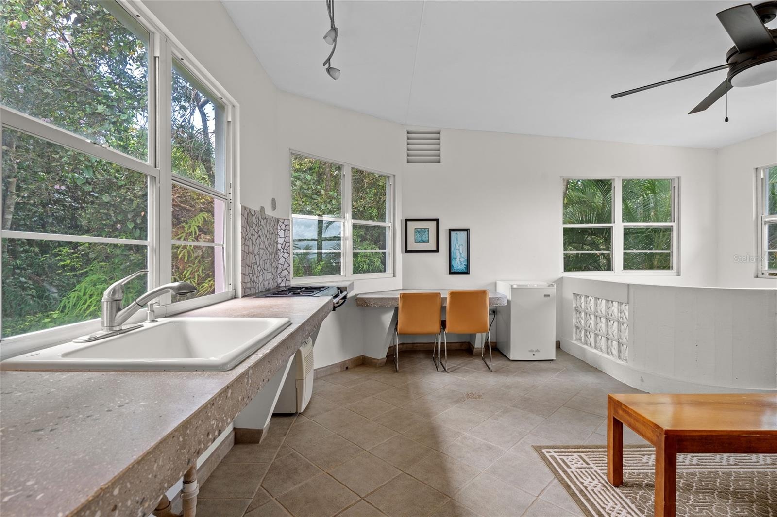 Guest Cabaña - Kitchenette