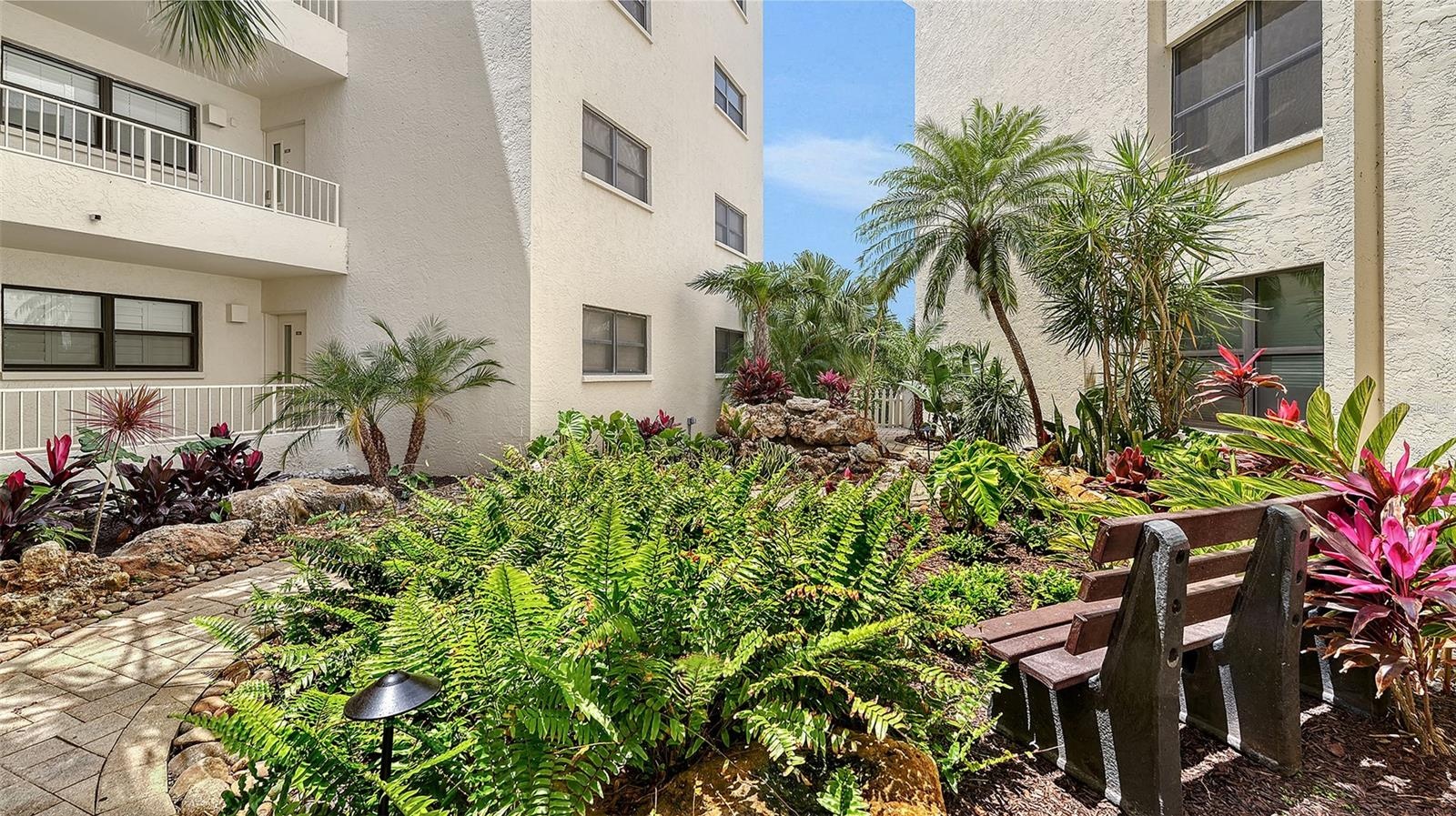 Pleasant Garden Pathway to the Beach!
