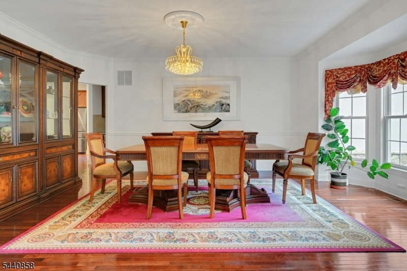 Elegant large Formal Dining Rm