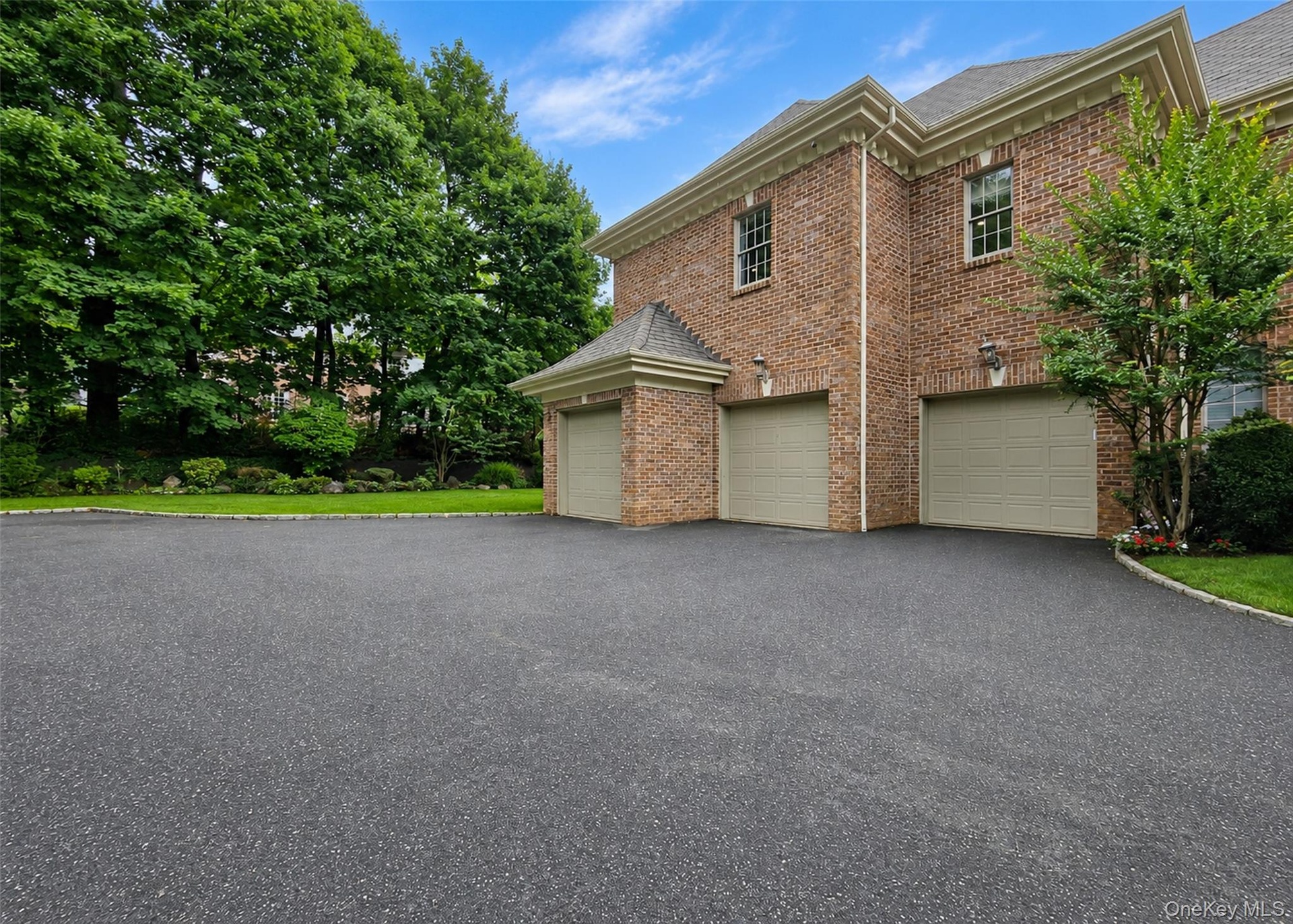 3 Car Garage