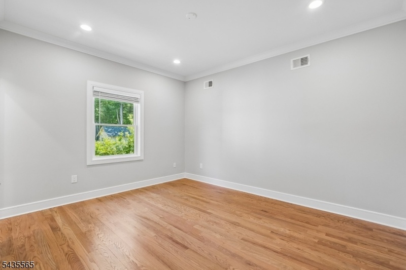 1st Floor Bedroom/Office