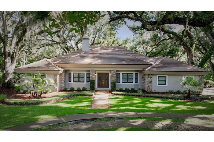 Welcome to 15717 E Oakland Ave / State Road 438.