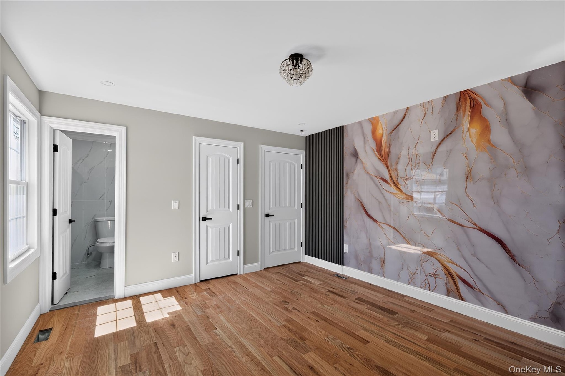 Apt 1
