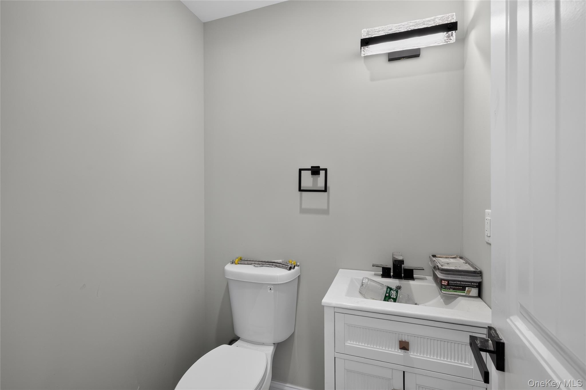 Apt 1