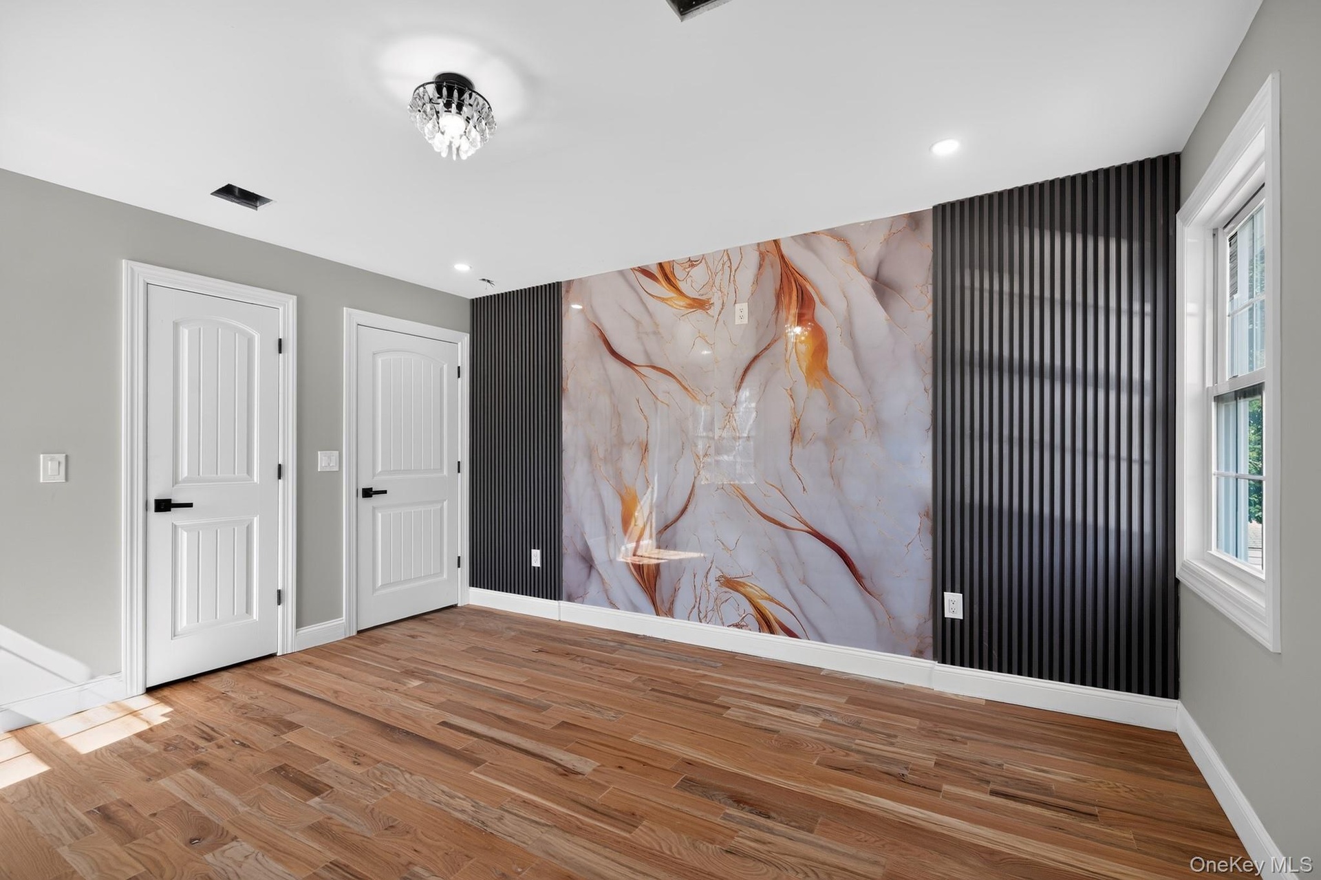 Apt 2