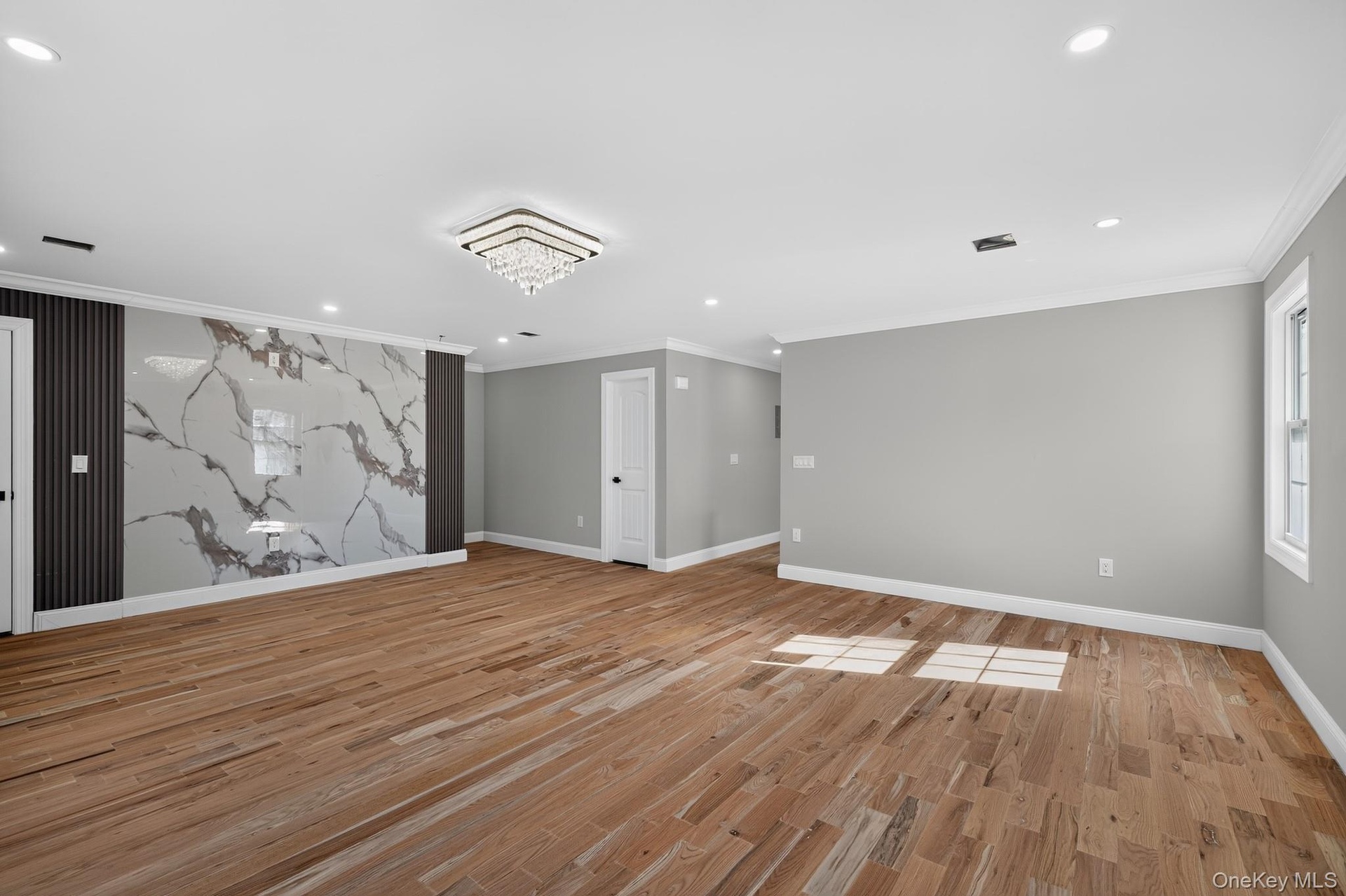 Apt 2