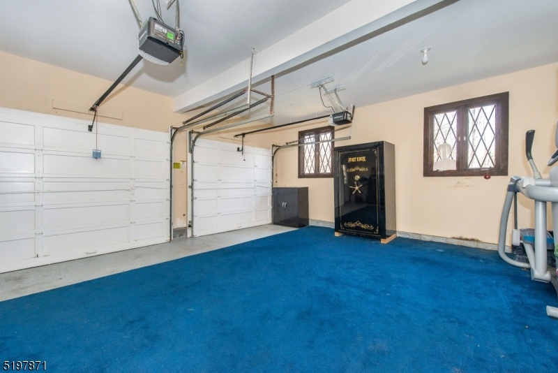 Attached Garage