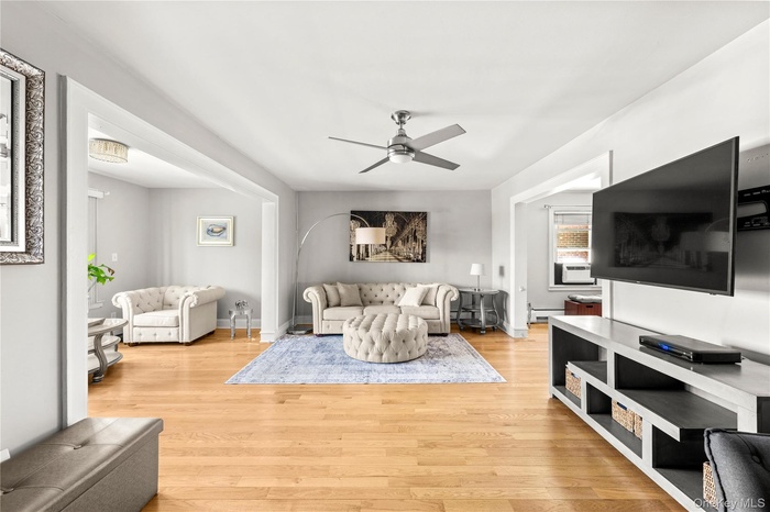 1st floor living room