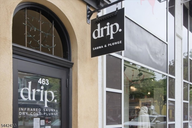Drip Lounge