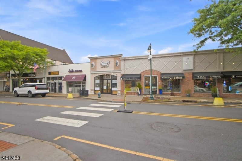 Springfield Ave