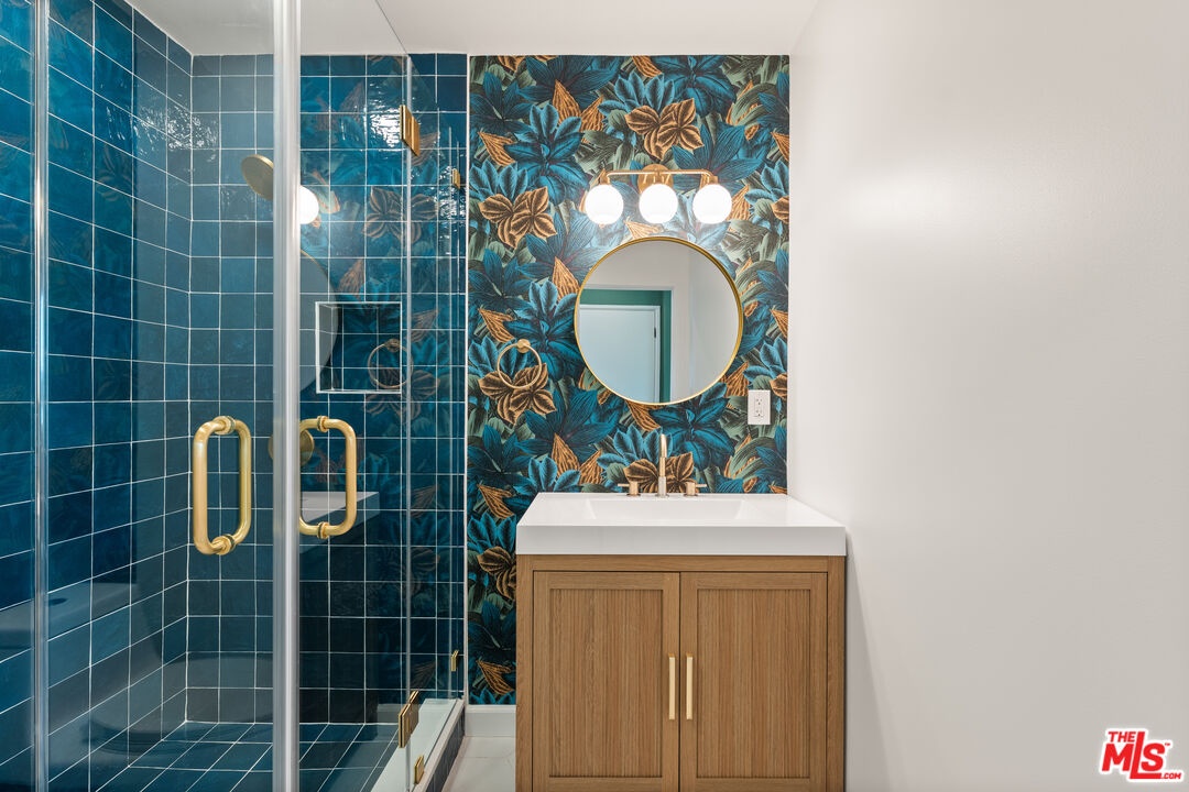 Guest Bathroom 1