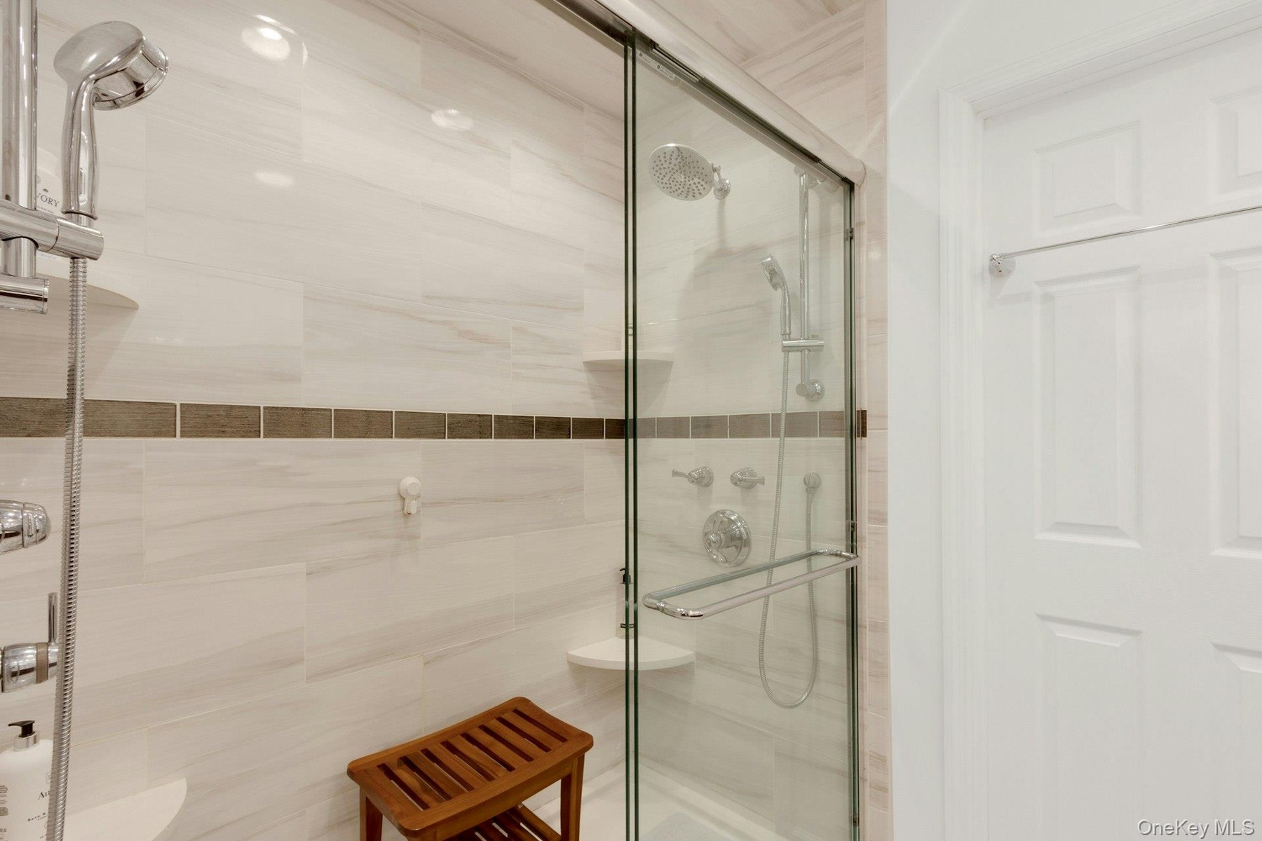 Ensuite walk-in shower with dual shower heads