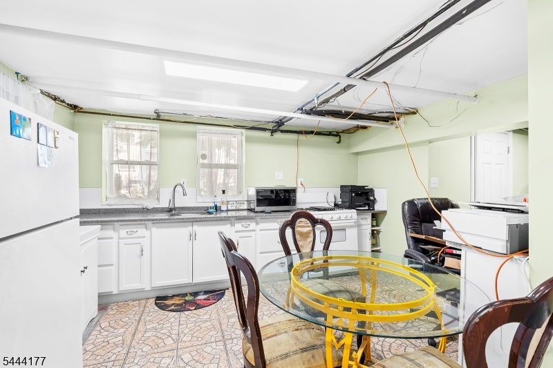 SUMMER KITCHEN!