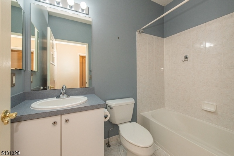 Top Floor Hall Bath