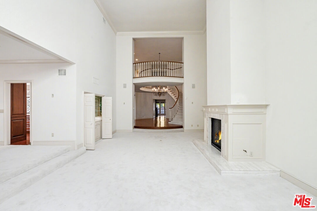 Impressive Living room, double