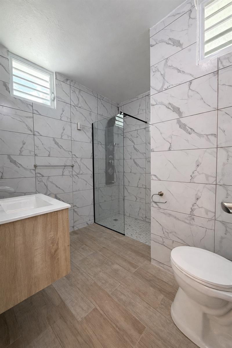 Unit 2 – Bathroom
