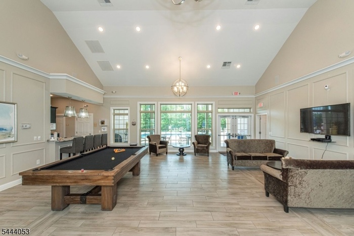 BILLARD ROOM