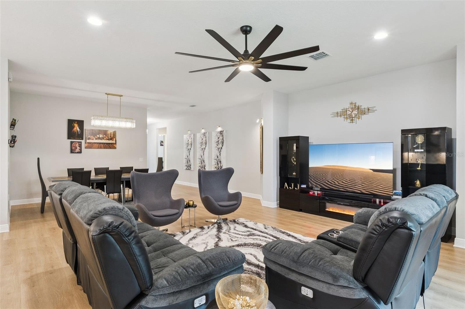 Family Room / Dining Area
