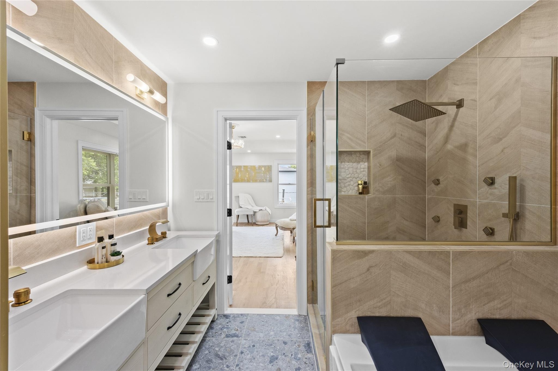 SPA STYLE Primary Full Bath