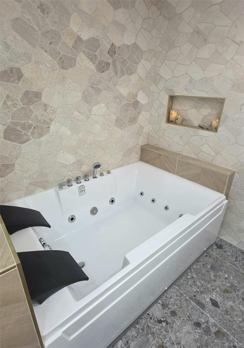 JACUZZI TIME!