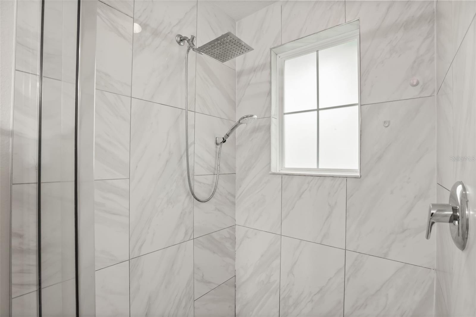 Primary en-suite bathroom