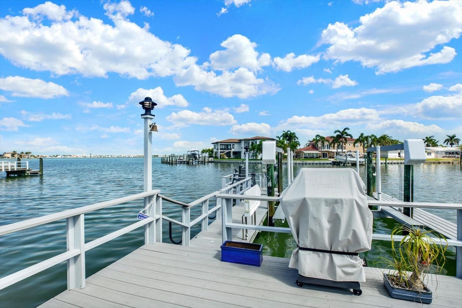 Dock with Lift