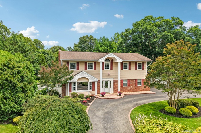 Welcome to 14 Thrush Ct!