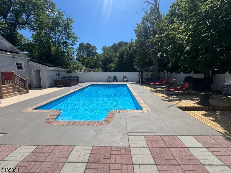 Pool2