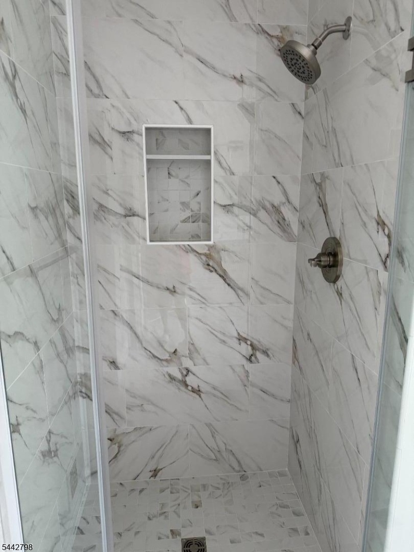Master Bed Suite Shower
