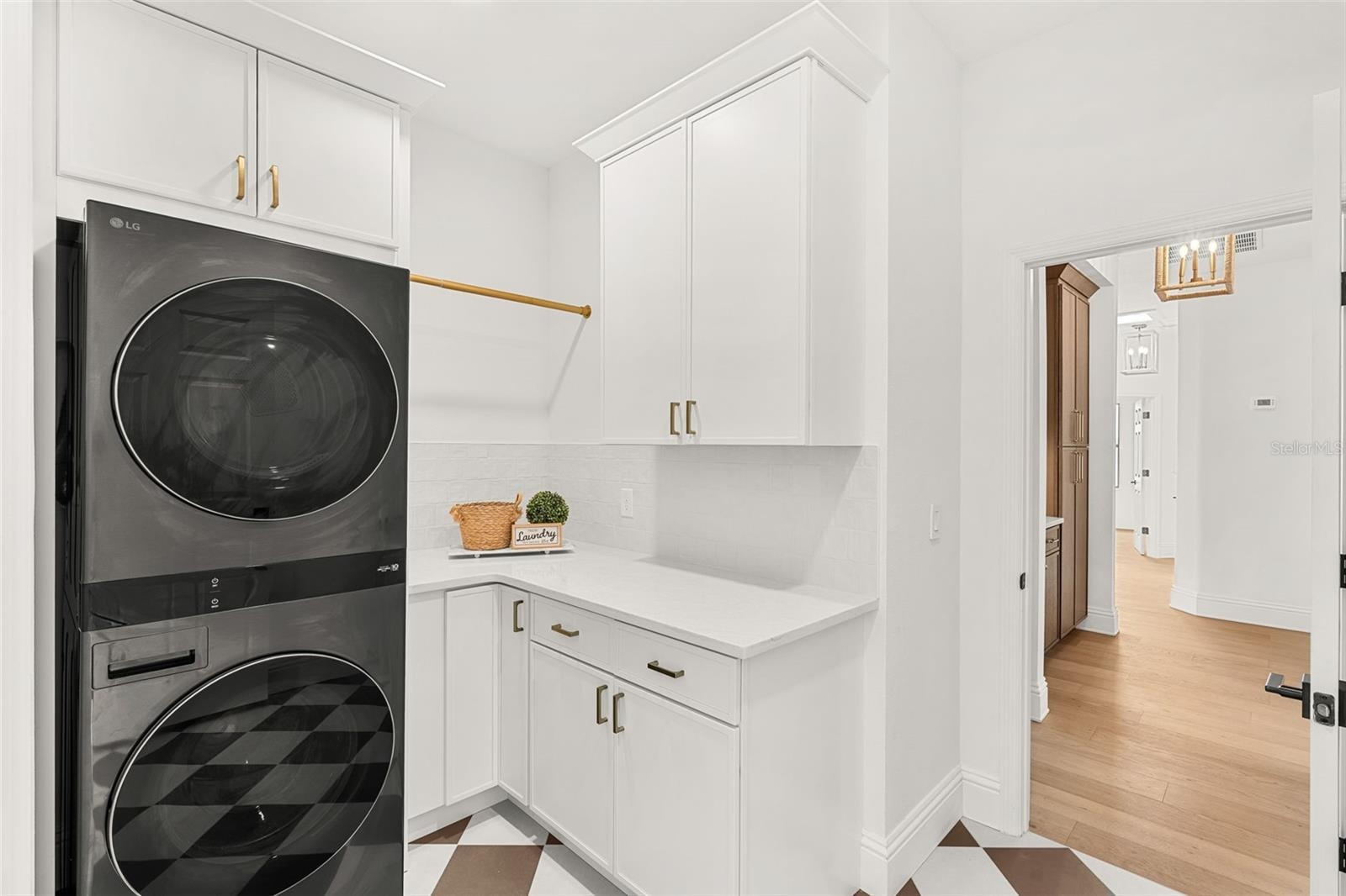 DESIGNER LAUNDRY ROOM WITH CUSTOM FINISHES