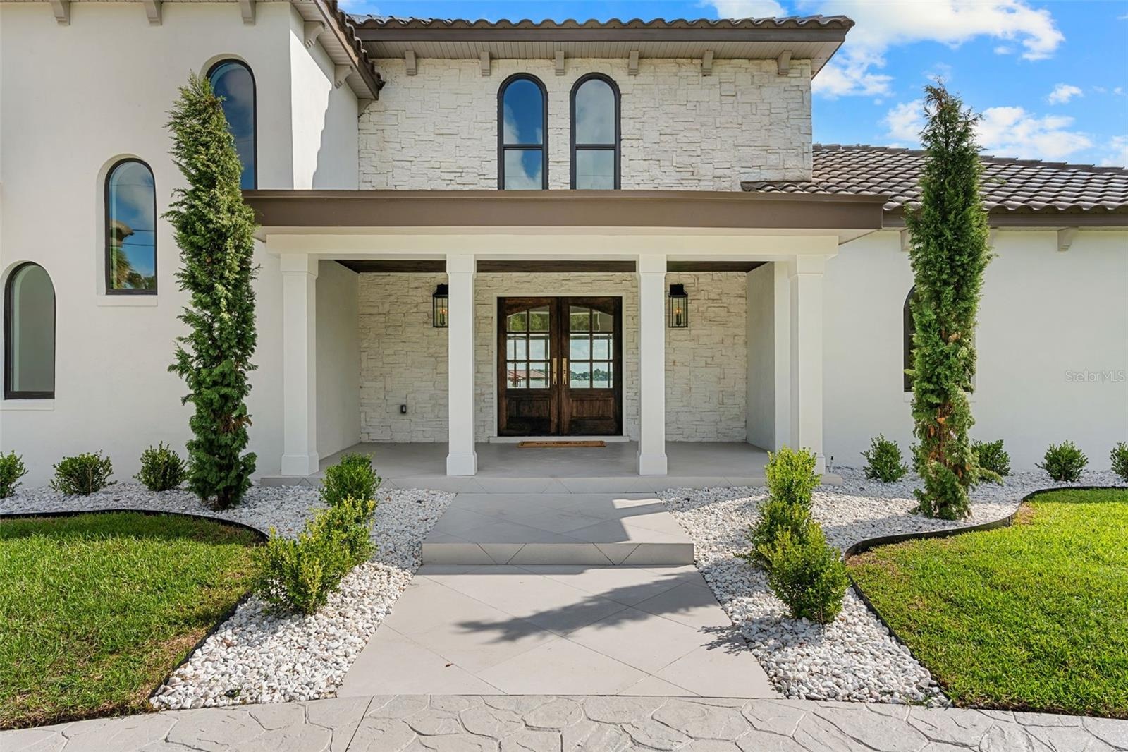GRAND FRONT ENTRANCE