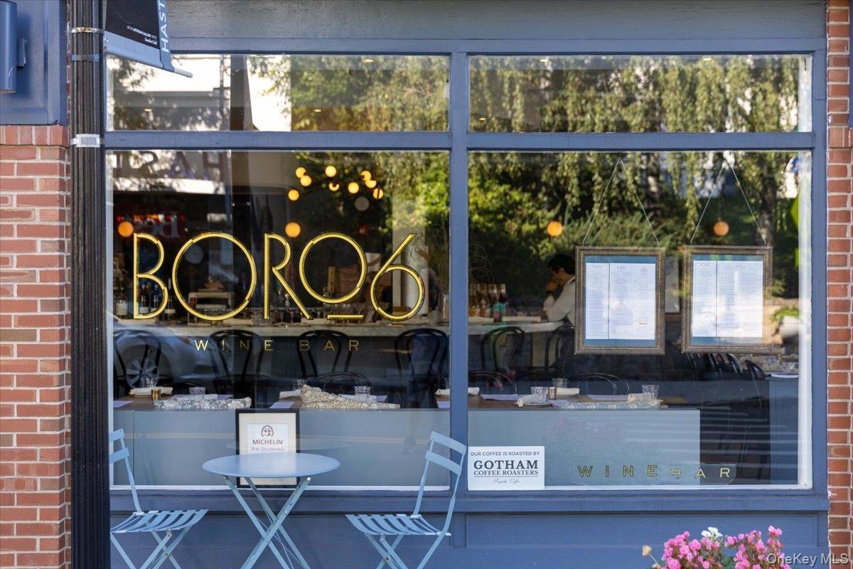 Immerse yourself in the exceptional culinary culture and thriving storefronts that make this one of Westchester's premier communities.