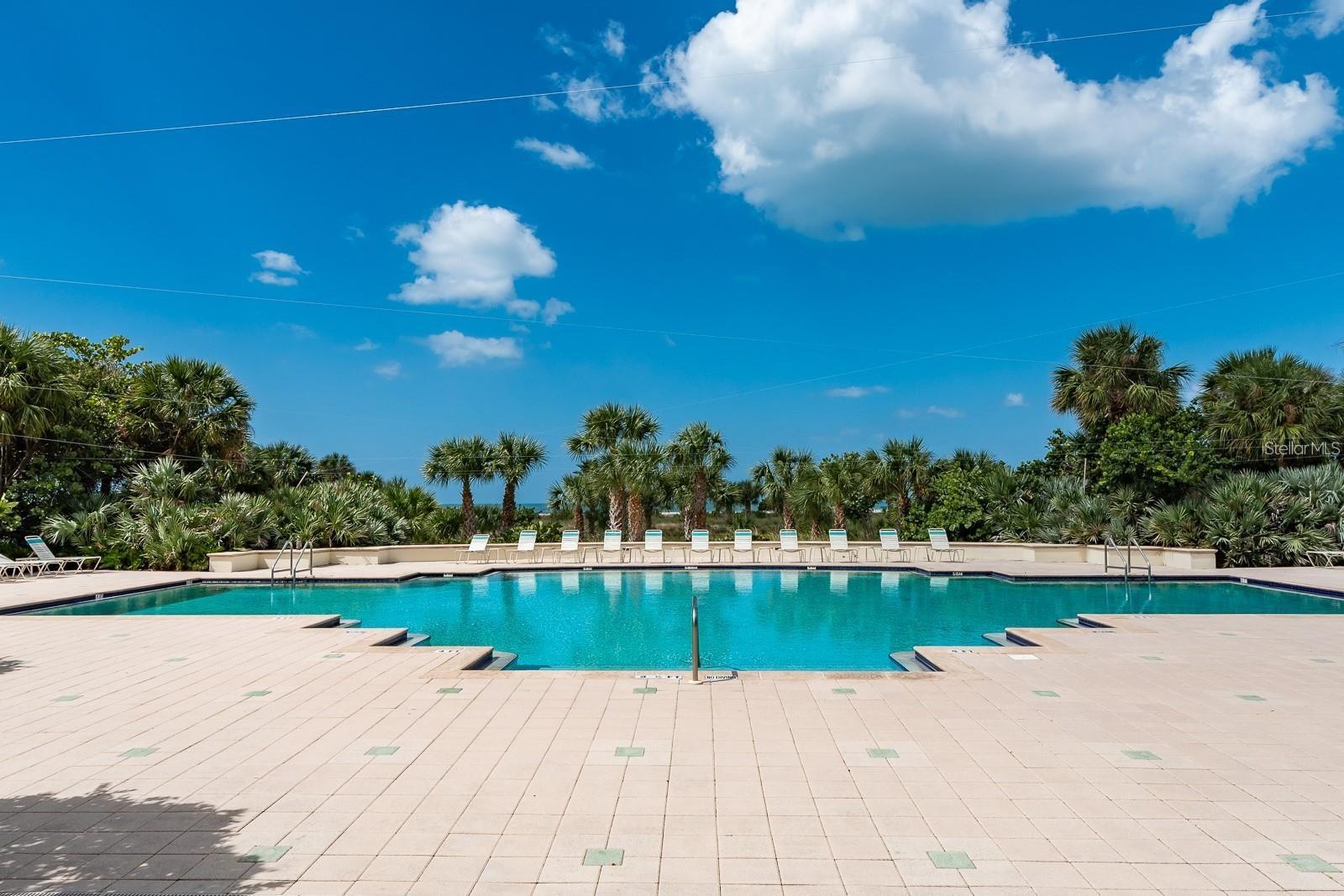 Large pool deck